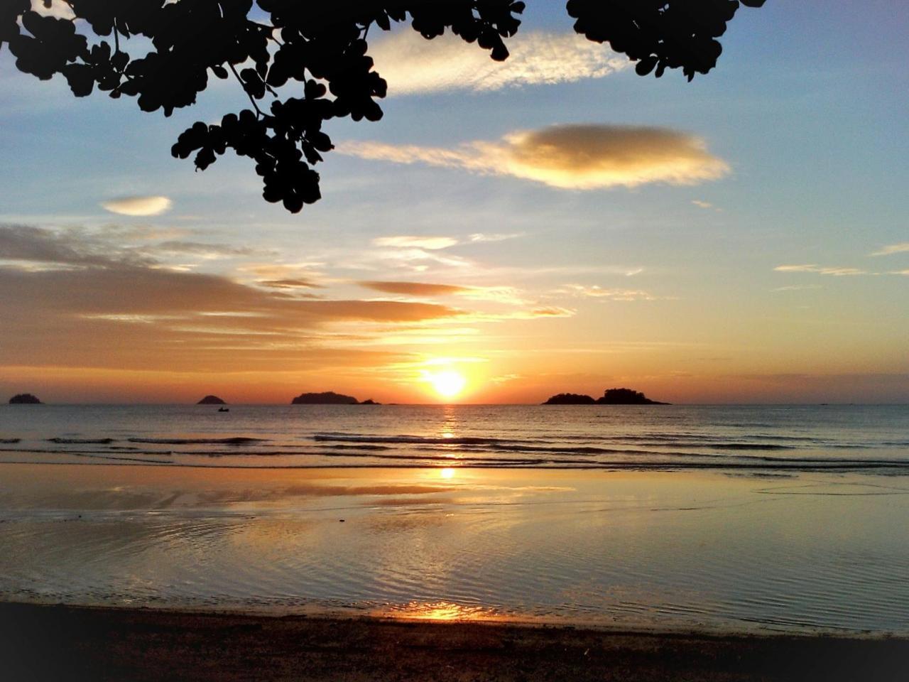 Watercolours Hotel Koh Chang Bagian luar foto